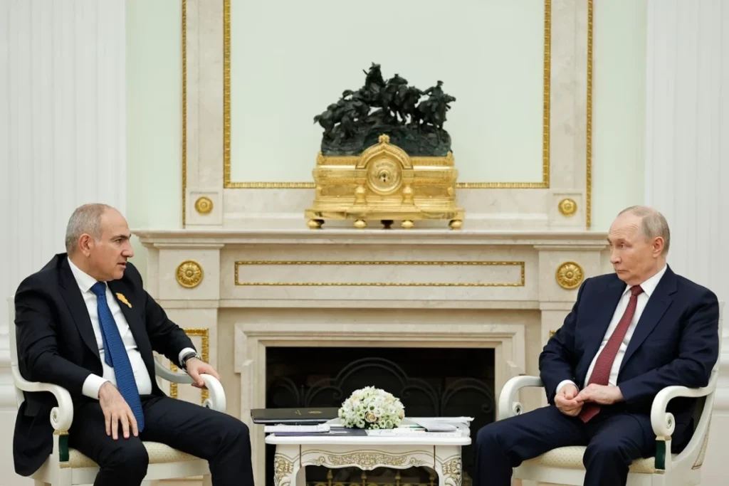 Putin – Paşinyan görüşü: Ermənistan üzərində geosiyasi rəqabət – TƏHLİL