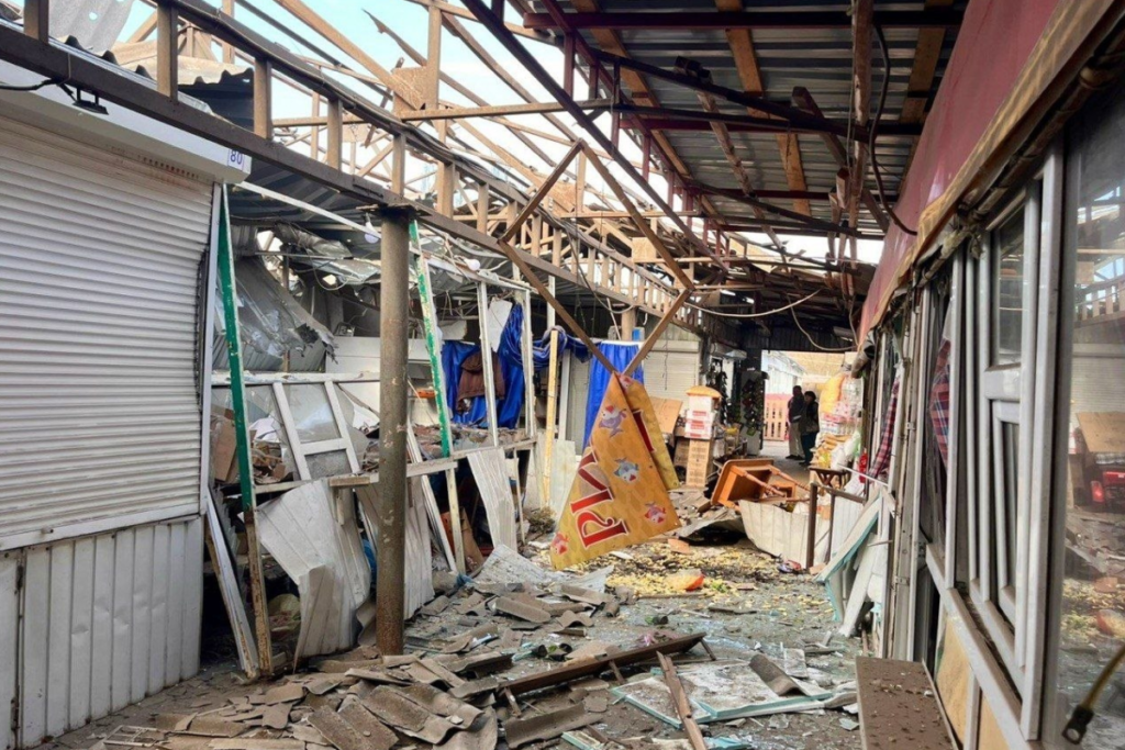 Rusiya ordusu Ukraynada bazarı dronla vurub: 5 nəfər ölüb, 19 yaralı var