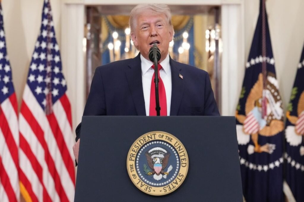 Tramp: ABŞ əvvəlcə F-15 pilotundan gələn siqnalın pusqu ola biləcəyindən ehtiyat edib