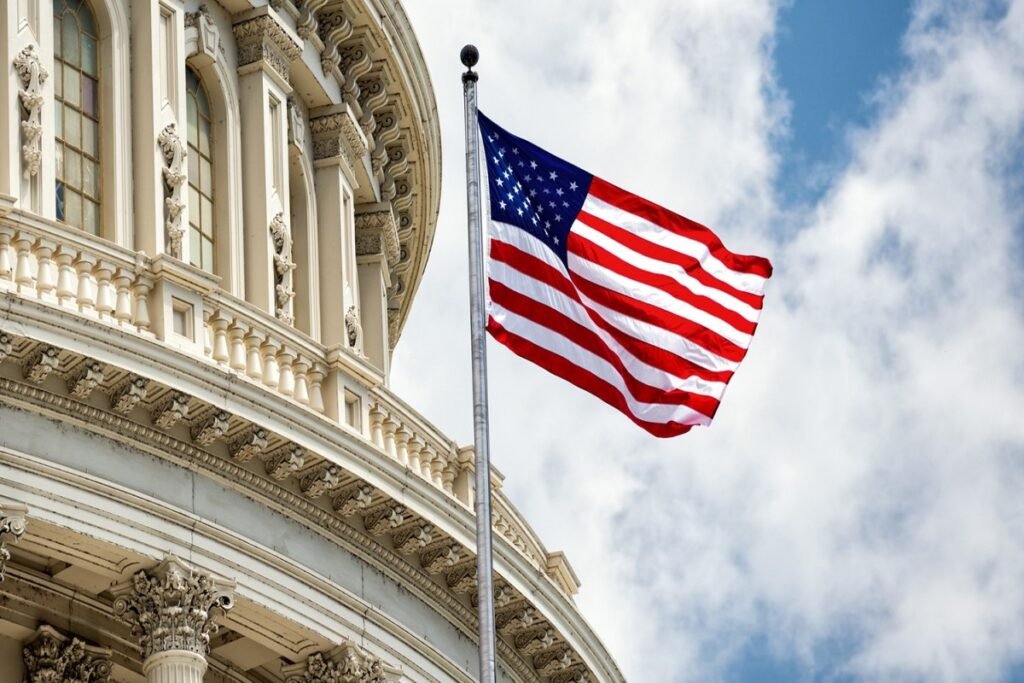 Trampın iştirak etdiyi tədbirdə atəş açan şəxs bazar ertəsi hakim qarşısına çıxacaq