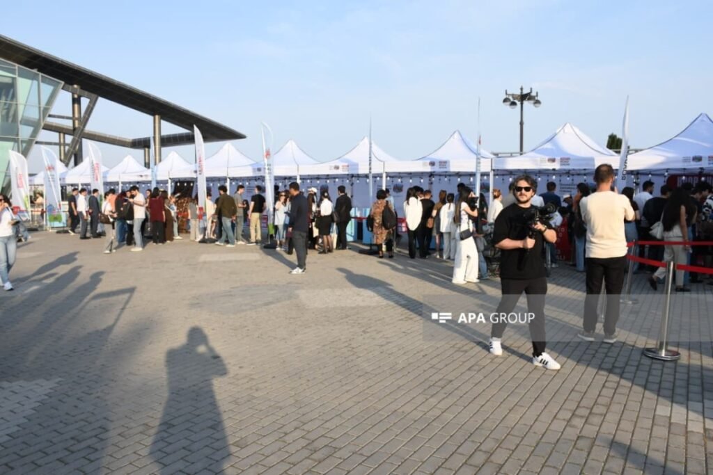 WUF13 Festivalı çərçivəsində Bakı Dənizkənarı Bulvarında “İctimai proqram” keçirilib – FOTO