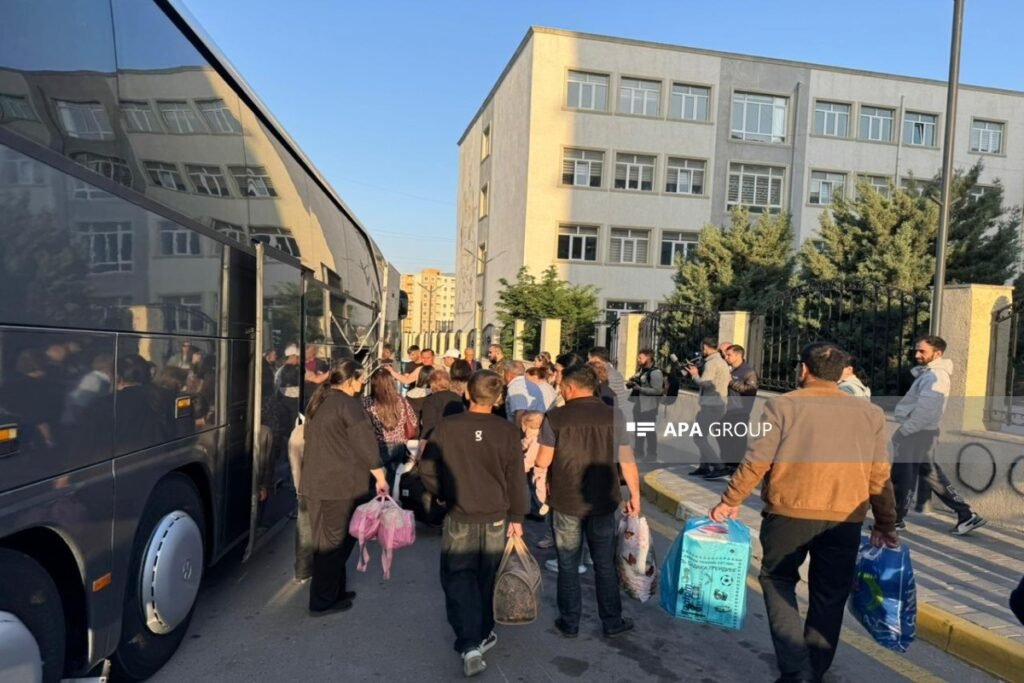 Zəngilan şəhərinə və Cəbrayıl rayonunun Şükürbəyli kəndinə növbəti köç karvanları yola salınıb