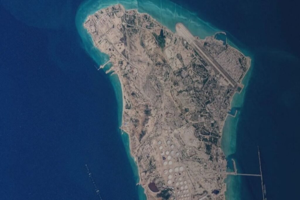 İranın Xarq adası yaxınlığında partlayış olub