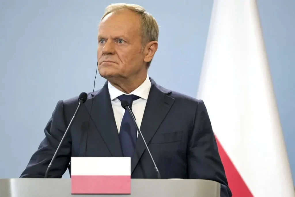 Tusk: Zelenskinin iştirakı olmadan keçiriləcək konfrans daha konstruktiv olacaq