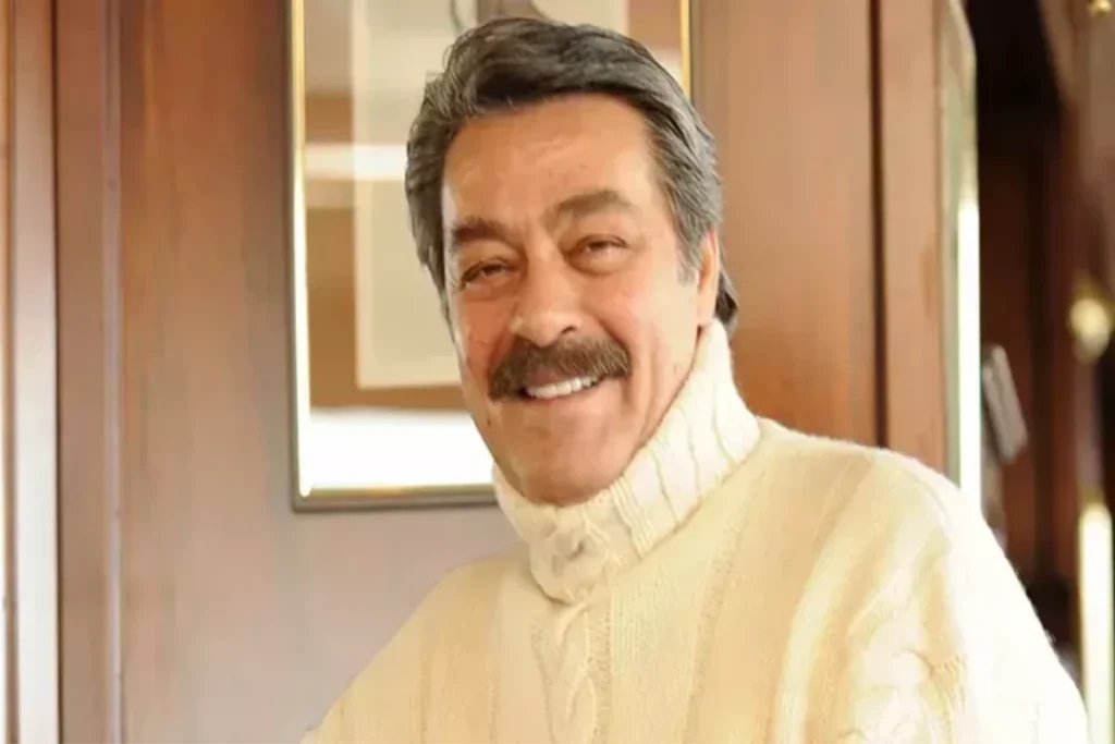 Kadir İnanır vəfat edib