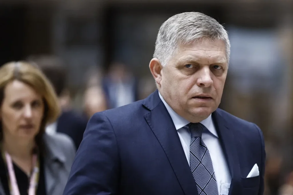 Fitso: NATO sammitinin yekun sənədi Ukraynanın maliyyələşdirilməsini məcburi etməyəcək