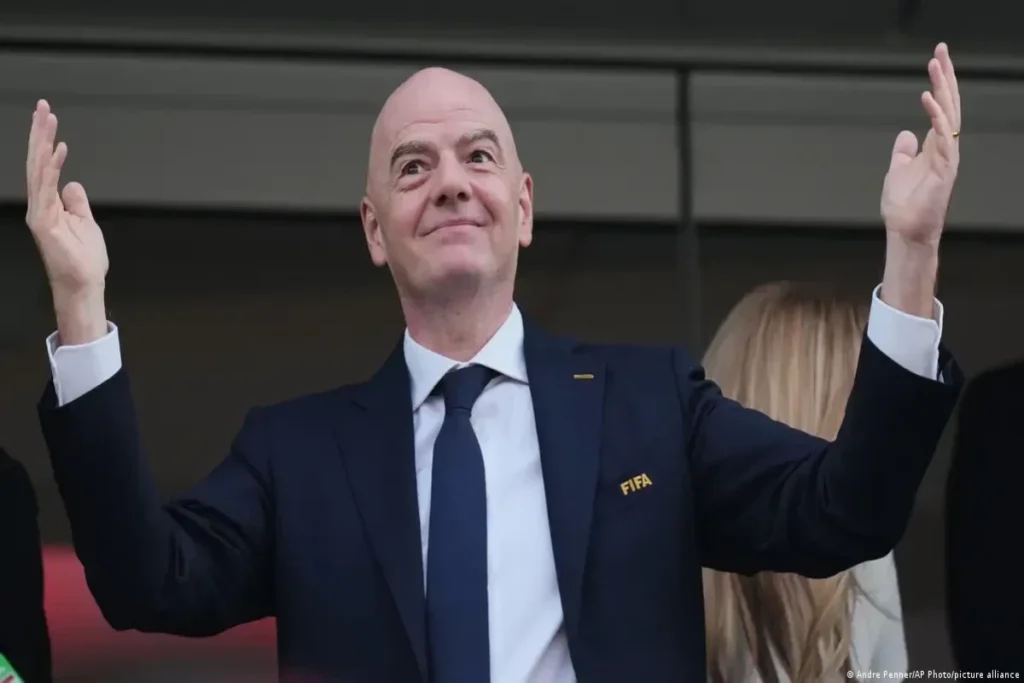 İnfantino: Futbol üzrə Dünya Çempionatında iştirakçıların sayı 64 ola bilər