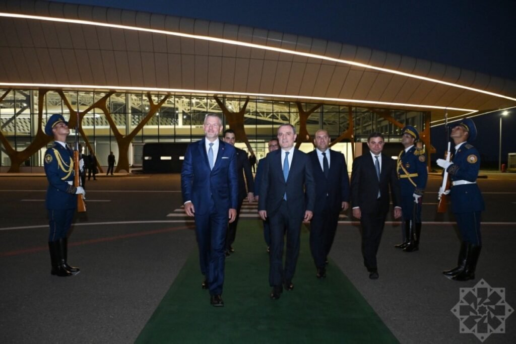 Slovakiya Prezidenti Füzuli aeroportundan təyyarə ilə Bakı şəhərinə yola düşüb – FOTO