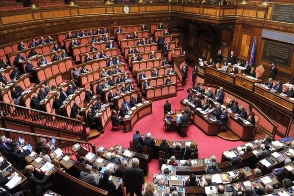 ABŞ Senatında Rusiyaya qarşı yeni sanksiyalar layihəsi üzrə razılıq əldə edilib, Tramp dəstəkləyib