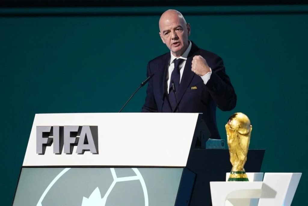FİFA Dünya çempionatının investorlara satılması ilə bağlı yayılan iddialara münasibət bildirib