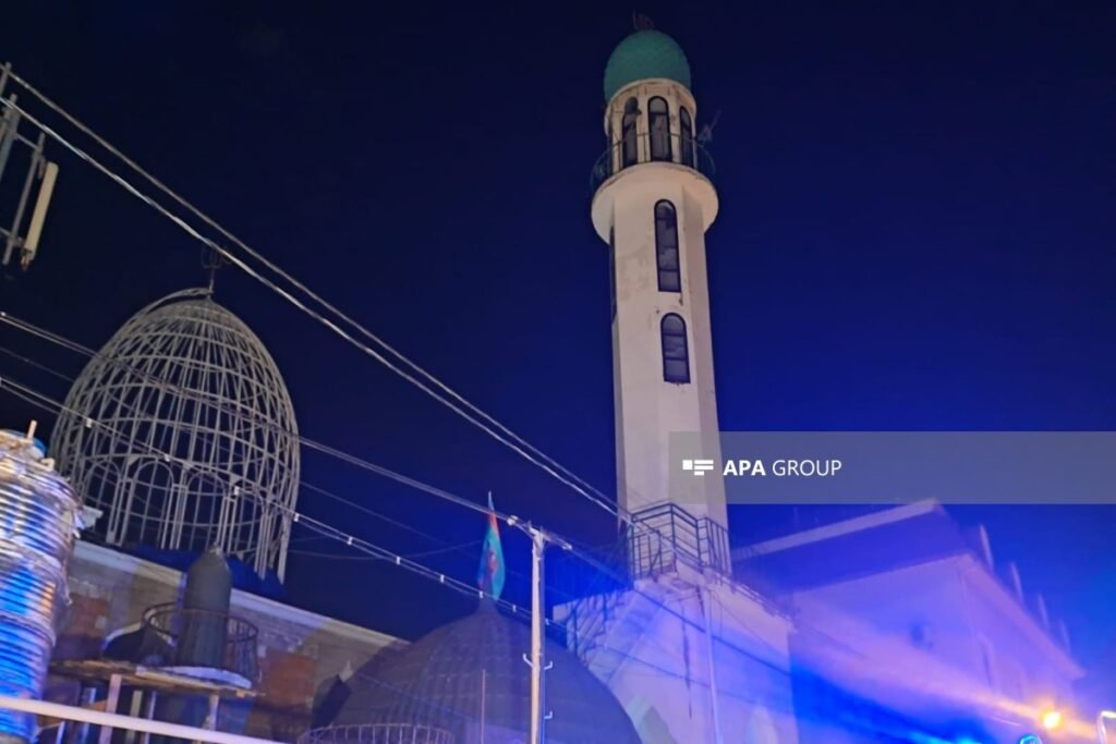 Bakıda məsciddə yanğın olub – FOTO