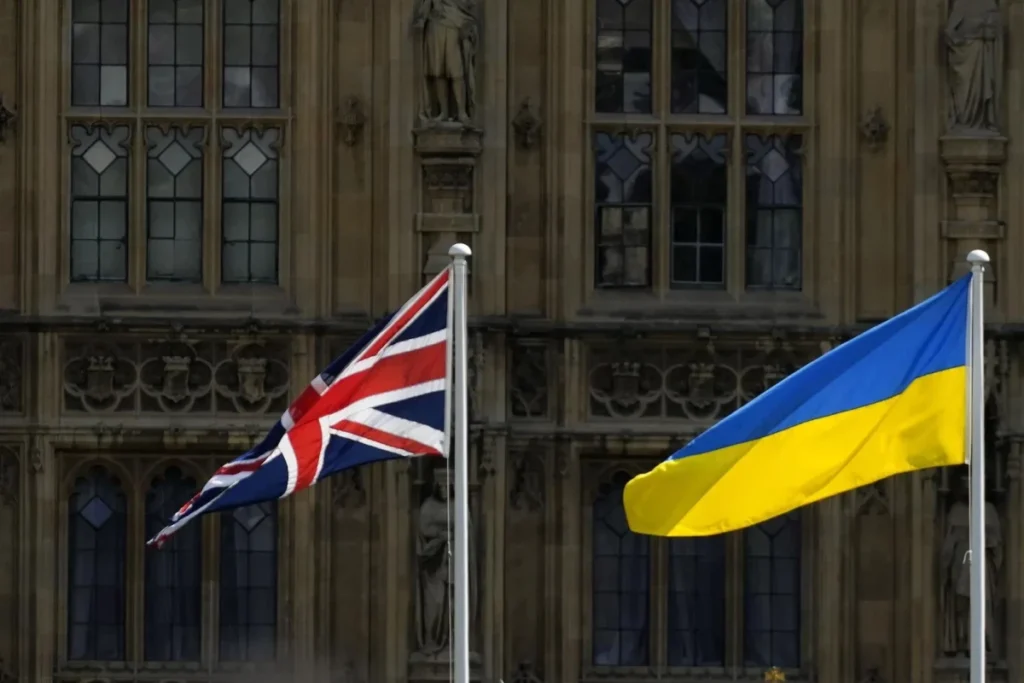 Britaniya müttəfiqlərini qışa qədər Ukraynanın HHM sistemlərini gücləndirməyə çağırıb