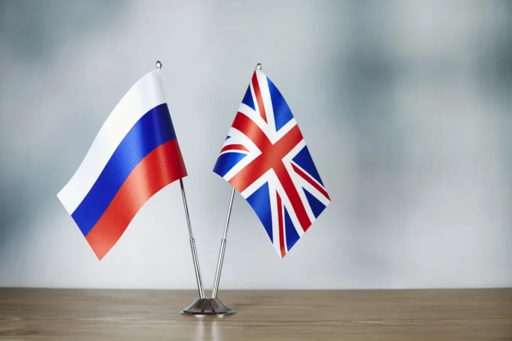 KİV: Britaniya Rusiya ilə yüksək səviyyədə hərbi əlaqələri bərpa etmək istəyir