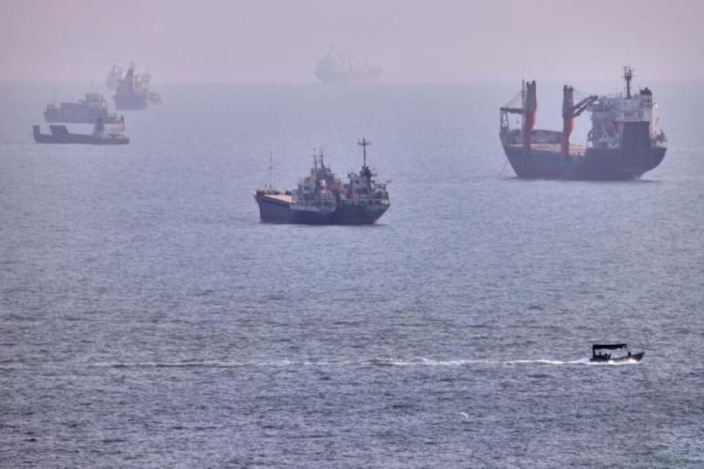 BƏƏ İrandan hücumları dayandırmağı və Hörmüz boğazını qeyd-şərtsiz açmağı tələb edib