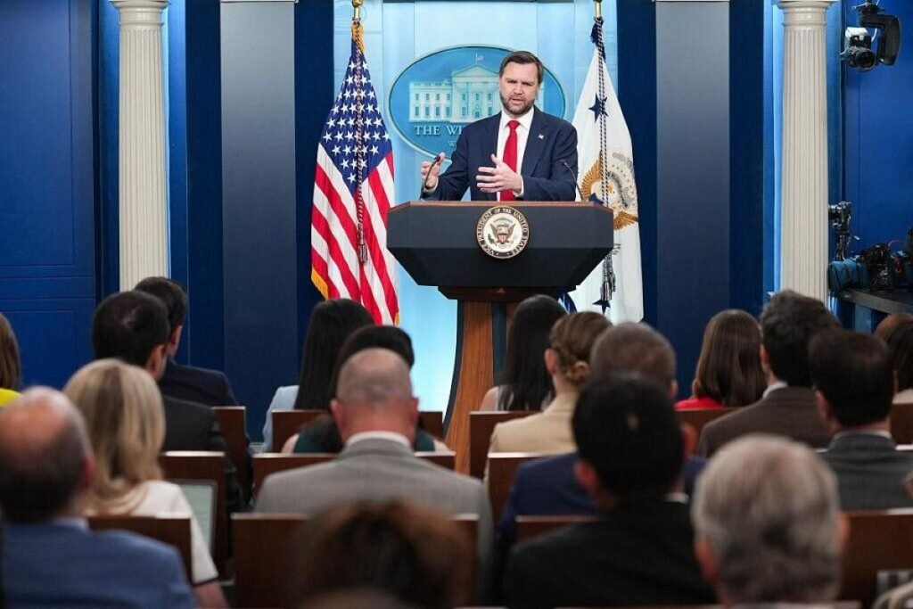 Vens: ABŞ İrana təzyiq üçün gizli əməliyyatlara əl ata bilər