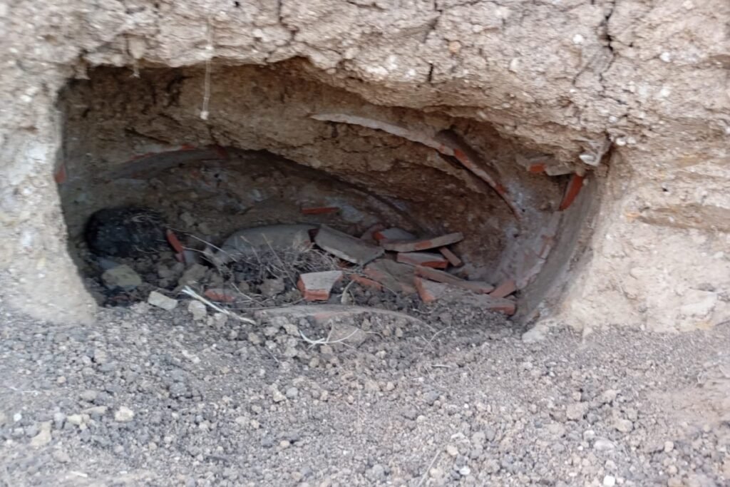 Cəlilabadda yol tikintisi zamanı qədim əşyalar aşkarlanıb – FOTO