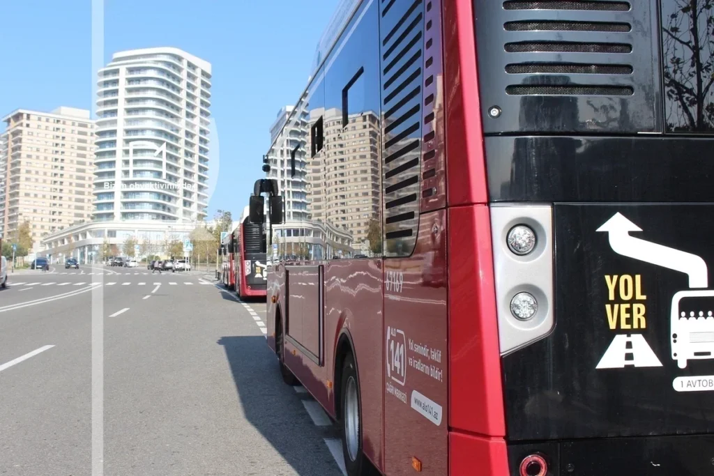 AYNA: Sabahdan Bakıda avtobusların sayı rekord həddə çatdırılır