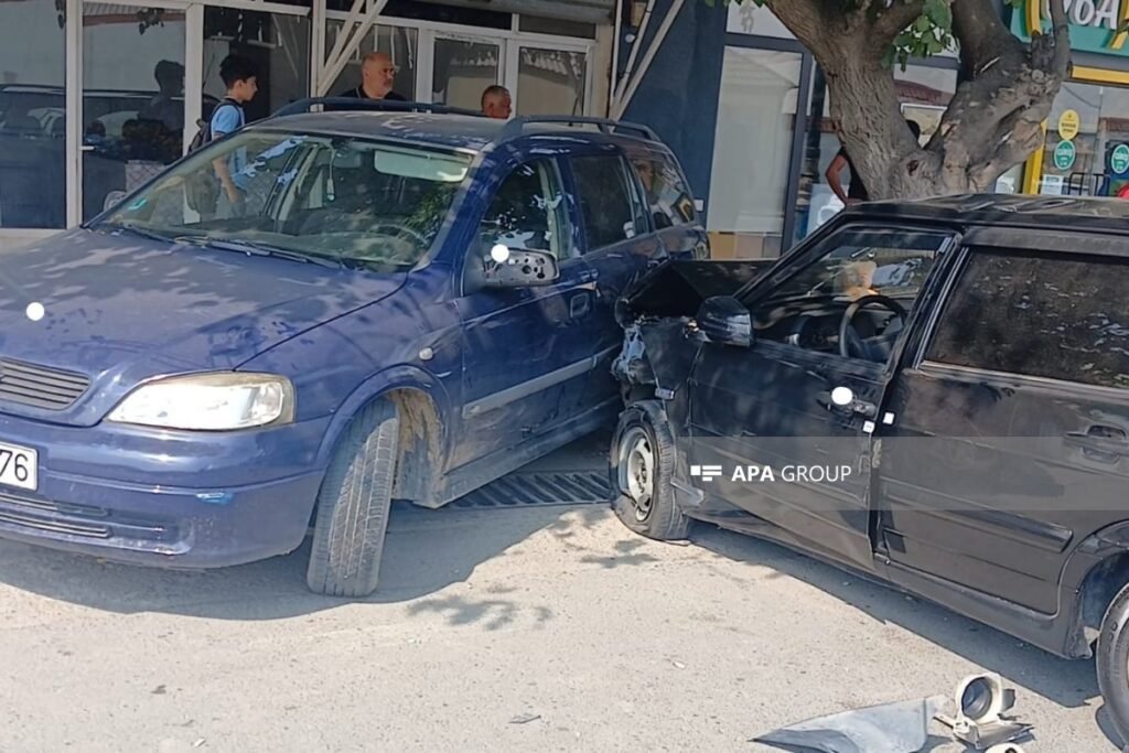 Şəmkirdə 3 avtomobil toqquşub – FOTO
