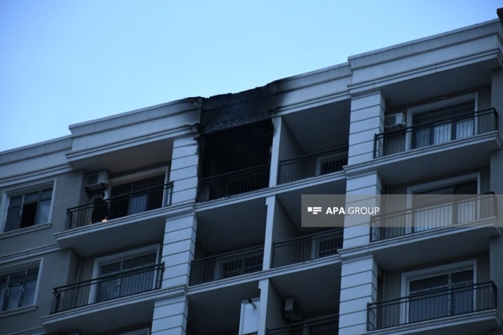 Bakıda yaşayış binasında yanğın söndürülüb – YENİLƏNİB-1 – FOTO