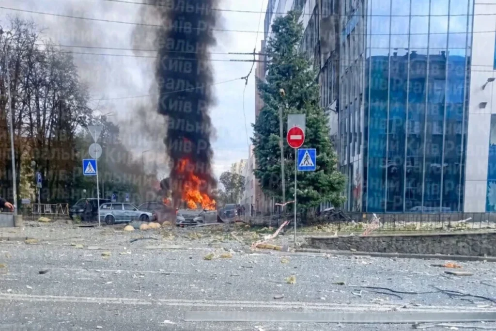 Rusiya Kiyevdə ofis binasına dron zərbəsi endirib, 4 nəfər ölüb