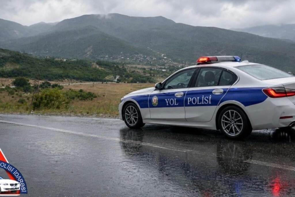 Qubada iki avtomobil toqquşub